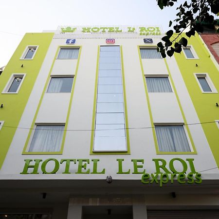 Hotel Le Roi Express Karol Bagh Delhi  Exterior photo