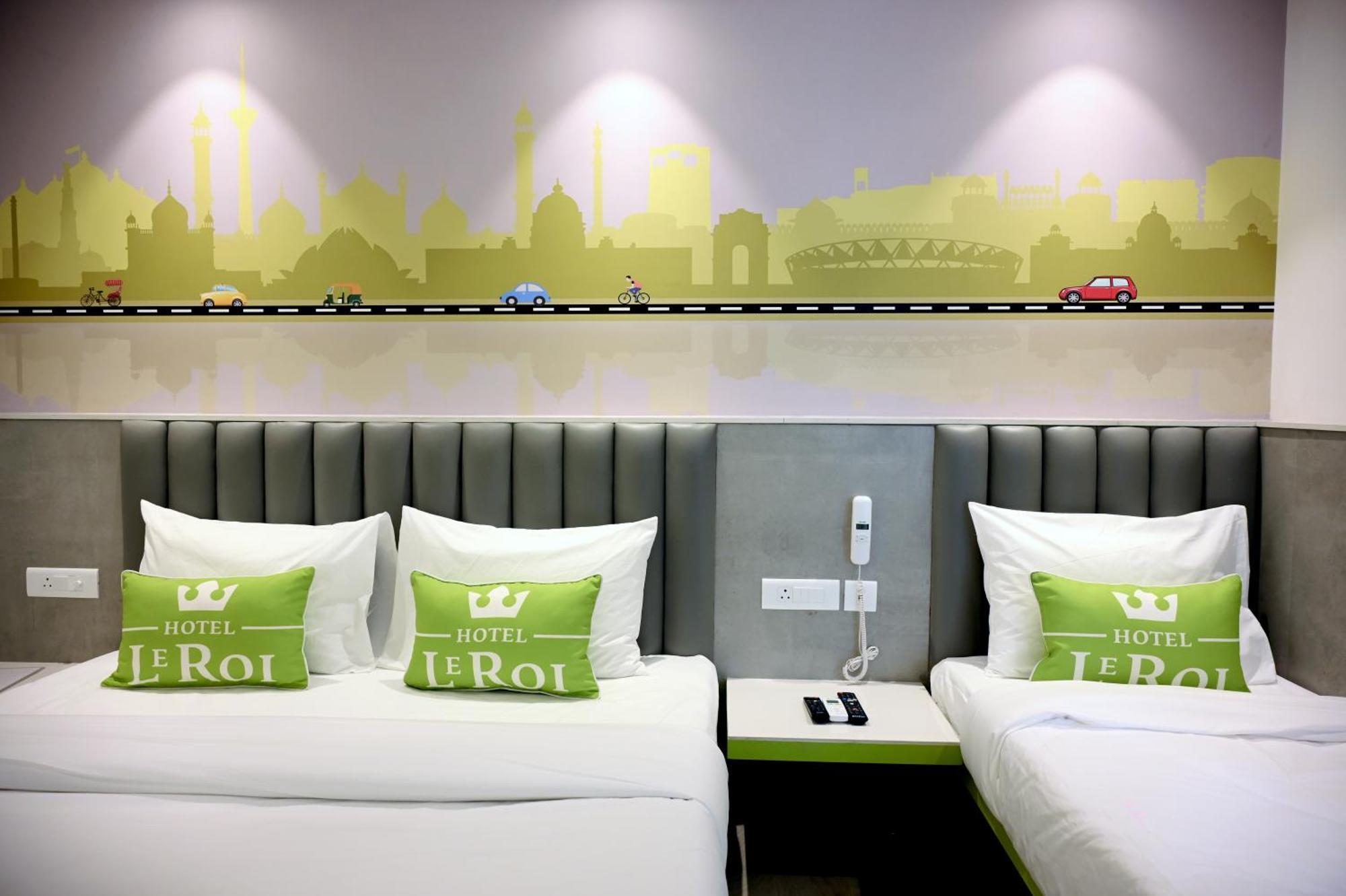 Hotel Le Roi Express Karol Bagh Delhi  Exterior photo