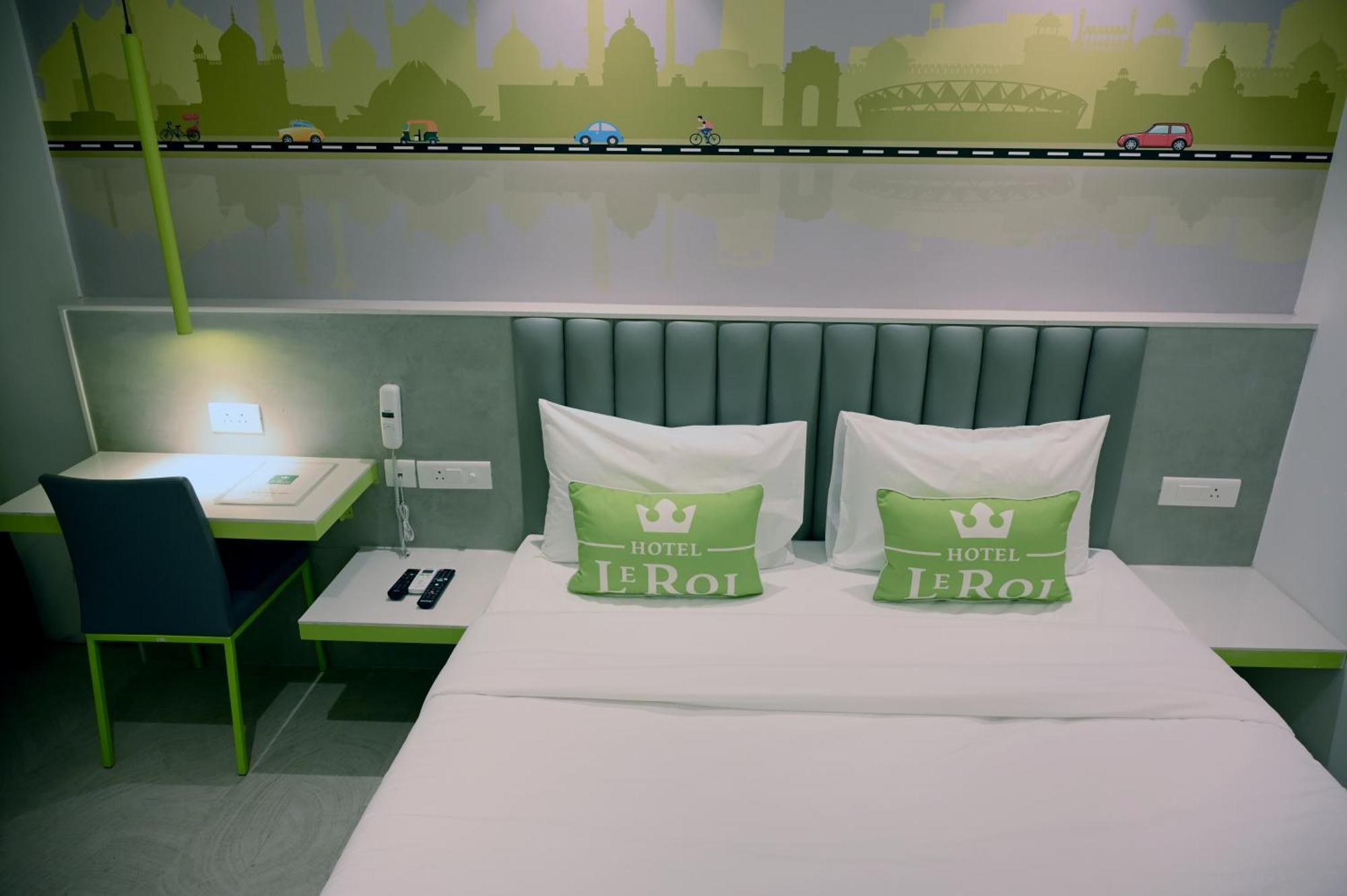 Hotel Le Roi Express Karol Bagh Delhi  Exterior photo