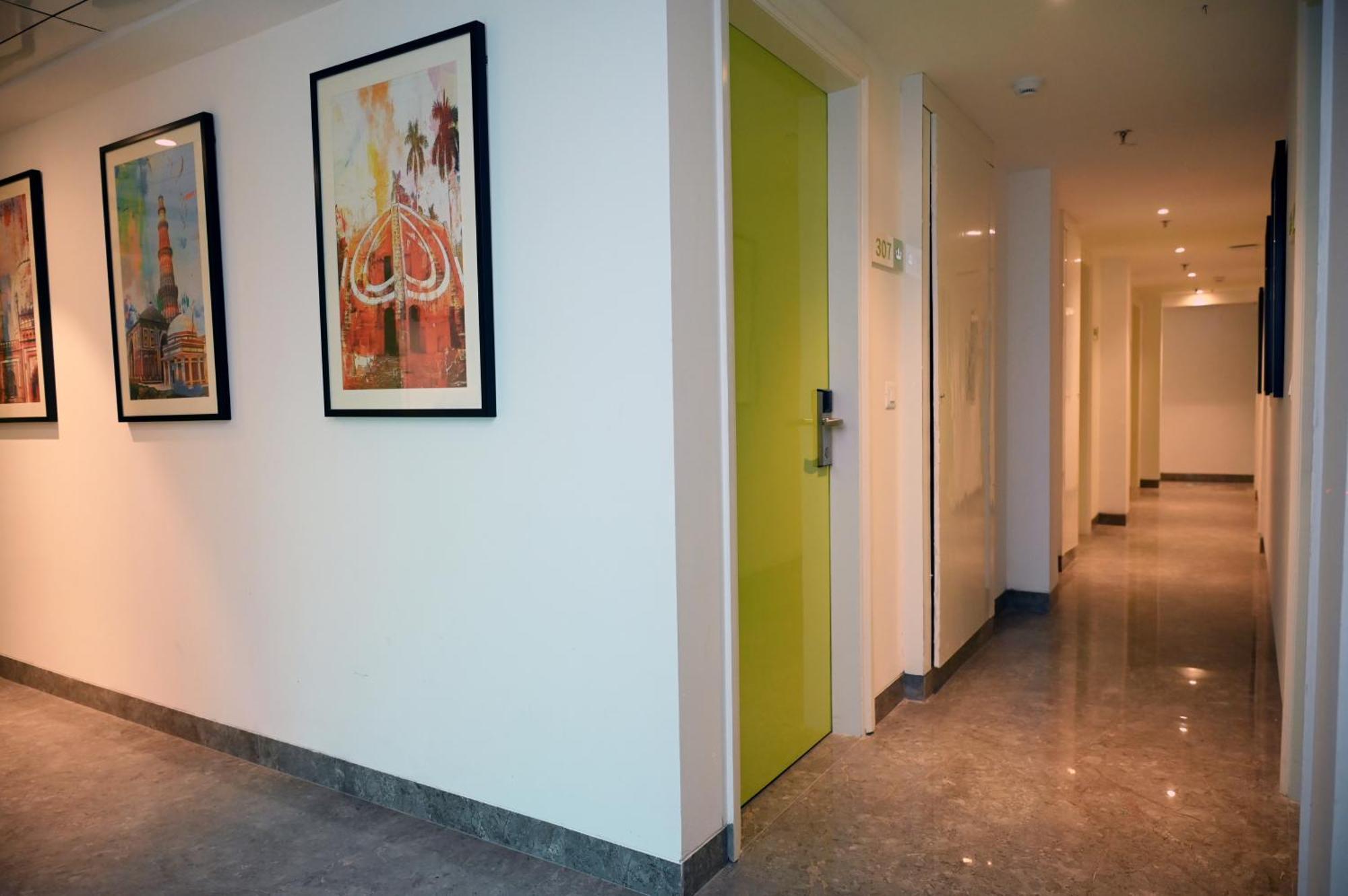 Hotel Le Roi Express Karol Bagh Delhi  Exterior photo